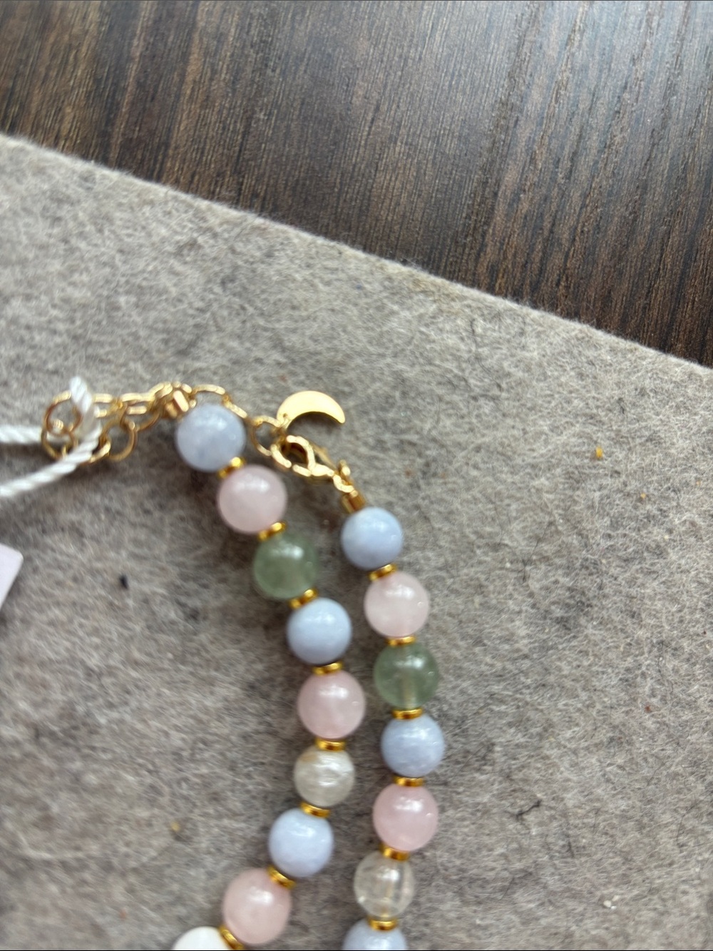 Gold Heart Pendant Beaded Necklace Pastel colors - Picture 3 of 3